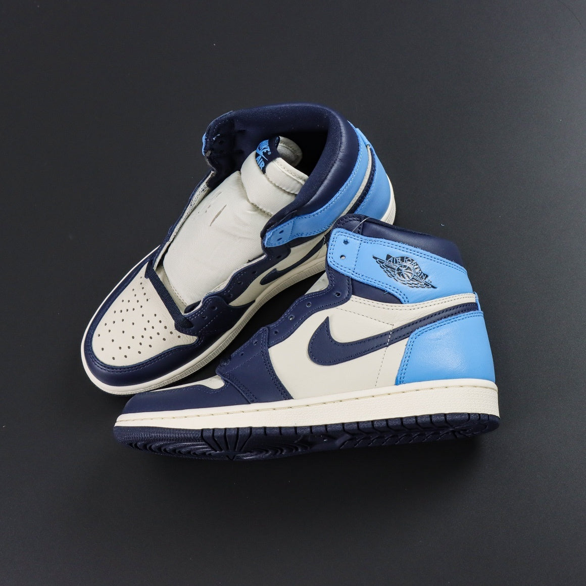 Air Jordan 1 Retro High OG Obsidian