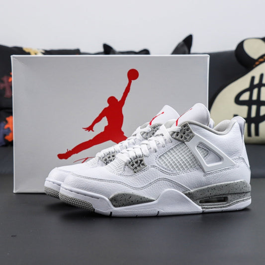 Air Jordan 4 White Oreo (2021)