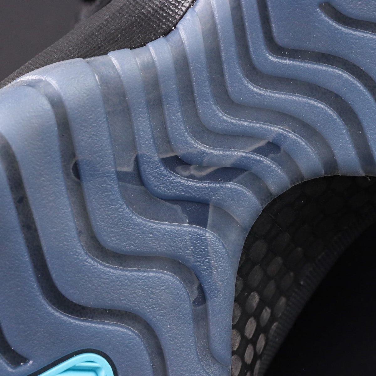 Air Jordan 11 Retro Gamma Blue (2025)