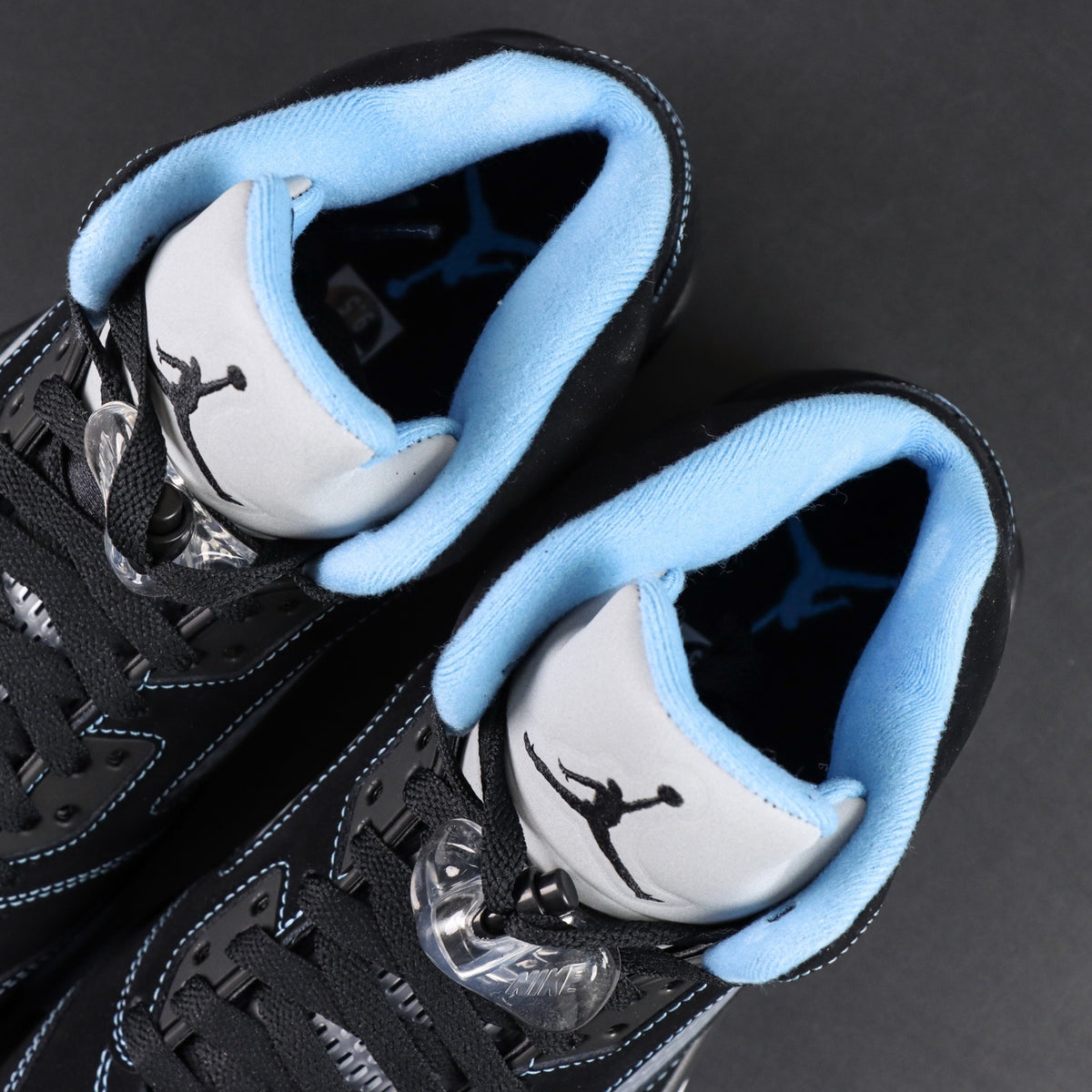 Jordan 5 Retro Black University Blue (2026)
