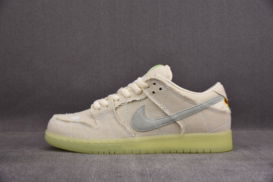 Nike SB Dunk Mummy on a gray background