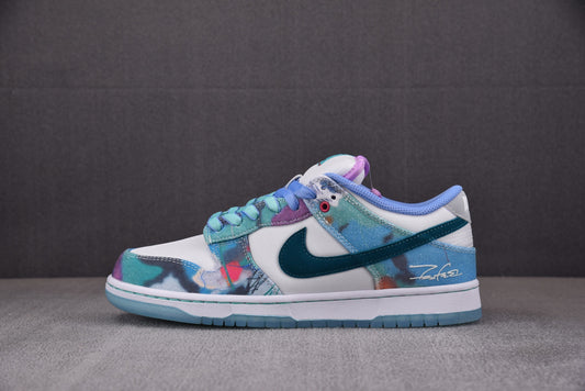 Nike SB Dunk x Futura Laboratories